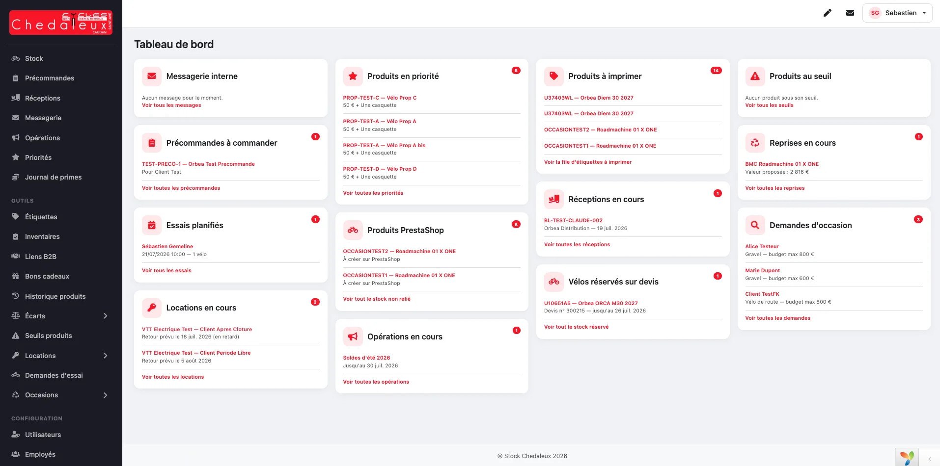 Tableau de bord de l'outil de gestion de stock développé pour Cycles Chedaleux, avec cards précommandes, priorités, opérations en cours et écarts de stock